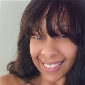 Meet your Posher, Nesha